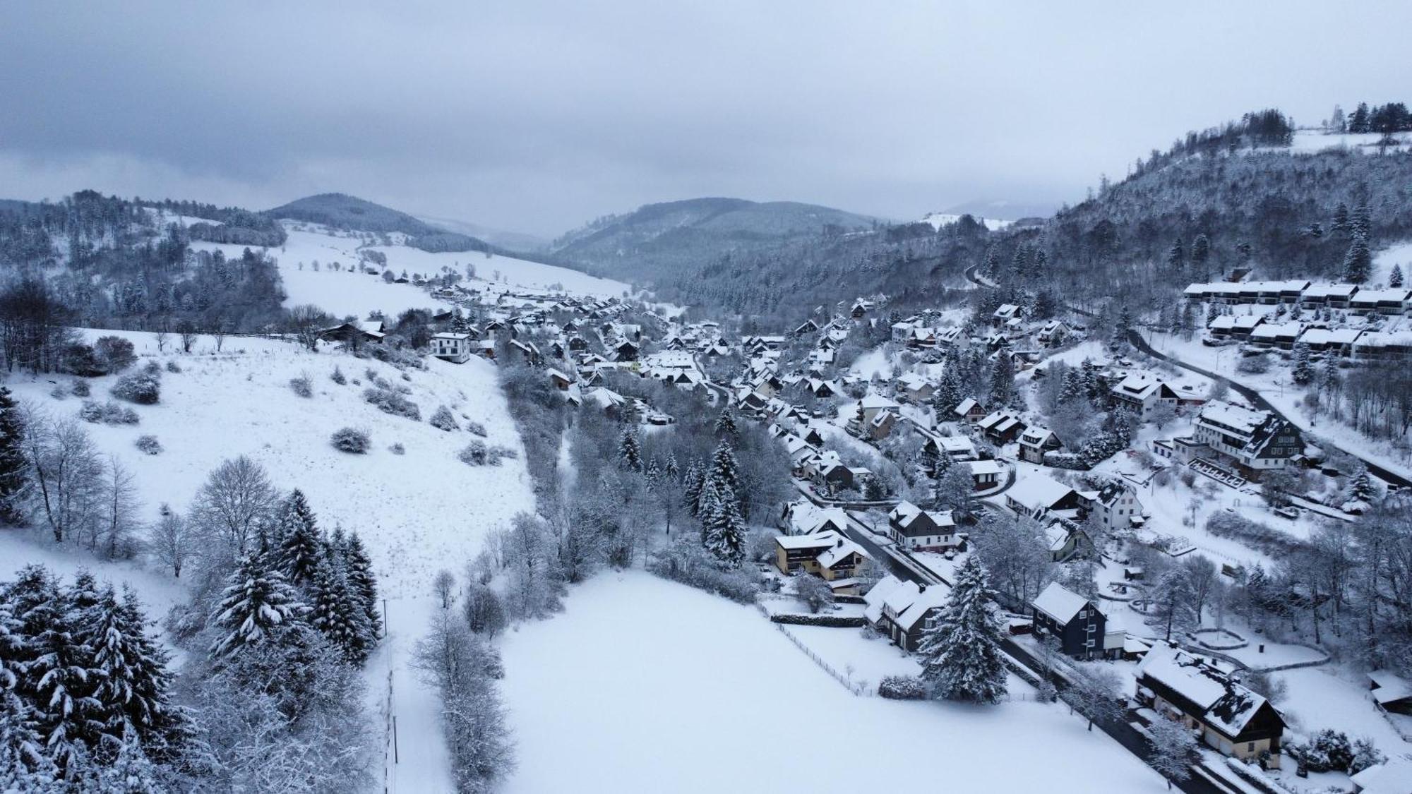 Ferienwohnung Up Willingen-Schwalefeld Виллинген Экстерьер фото